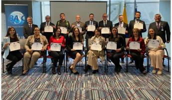 Momentos durante la clausura del 75° Curso de Auditores Internacionales BASC V.6-2022 en Bogotá, Colombia. 